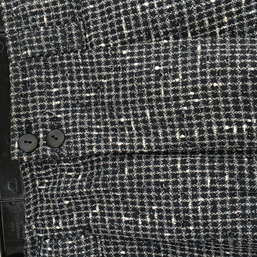 80s Tweed Vintage Skirt with Pleats and Pockets, can wear a Belt with the Skirt - Picture 2 of 8